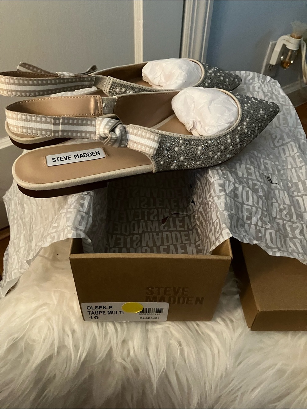 Steve Madden Silver Beaded Pointed Slingback Flats with Bow Strap - Picture 2 of 4